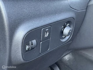 Citroën C3 Citroen C3 110pk Shine I Automaat I Navi I Camera I - afbeelding nr 24
