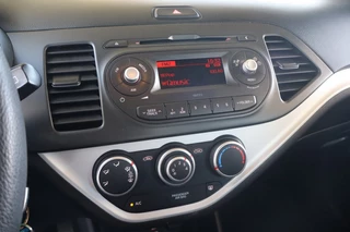 Kia Picanto Kia Picanto 1.0 CVVT Summer | Geen import | Airco | Velgen - afbeelding nr 9