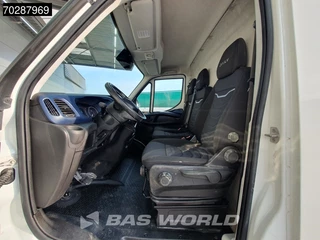 Iveco Daily Iveco Daily 35S18 3.0L Automaat L2H2 3,5t Trekhaak 180PK LED Navi Airco Cruise Camera Euro6 L2 12m3 Airco Trekhaak Cruise control - afbeelding nr 14