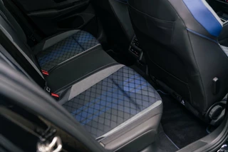 Volkswagen Golf Volkswagen Golf 2.0 TSI R 4Motion Performance Akrapovic HK - afbeelding nr 36