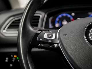 Volkswagen T-Roc 150Pk (VIRTUAL COCKPIT, APPLE CARPLAY, CLIMATE, ADAPTIVE CRUISE, SPORTSTOELEN, LED KOPLAMPEN, GETINT GLAS, LANE ASSIST, NIEUWSTAAT) - afbeelding nr 18