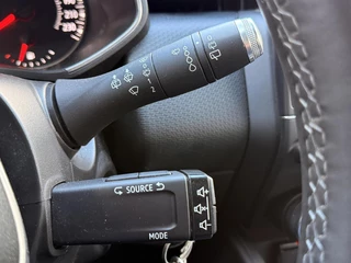 Renault Clio Renault Clio 1.0 TCe Carplay Cruise Trekhaak Navi Led 2020 Uniek 49043 KM Gereden Eerste Eigenaar - afbeelding nr 20