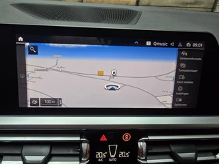 BMW 3 Serie BMW 3-serie 330e xDrive High Executive HUD Leder Navi Carplay Clima Cruise 18