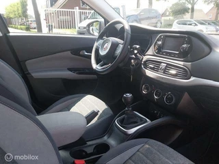 Fiat Tipo Fiat Tipo 1.4 16V Lounge Navi+Camera+17DKM!!! - afbeelding nr 2