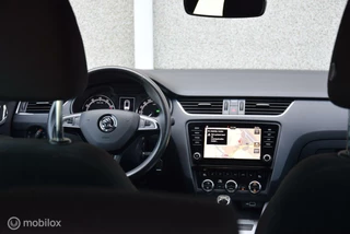 Škoda Octavia Skoda Octavia Combi 1.5 TSI Greentech Business Edition Trekhaak Panoramadak Apple Carplay - afbeelding nr 10