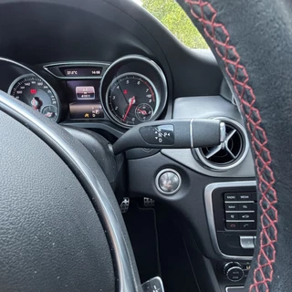 Mercedes-Benz GLA Mercedes-Benz GLA *trekhaak, pano dak* 180 AMG - afbeelding nr 15