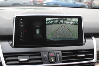 BMW 2 Serie BMW 2 Serie Active Tourer 225xe iPerformance High Executive / Panoramadak / Camera / Head-up / Leder / 18'' / Keyless / Navigatie / Stoelverwarming / DAB / Cruise Control - afbeelding nr 19