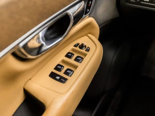 Volvo XC90 408Pk Automaat (PANORAMADAK, LUCHTVERING, APPLE CARPLAY, BOWERS&WILKINS, MEMORY SEATS, COGNAC LEDER, HEAD-UP DISPLAY, KEYLESS, GETINT GLAS, 360 CAMERA, ZWART HEMEL, NIEUWSTAAT) - afbeelding nr 24