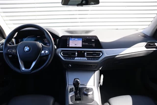 BMW 3 Serie Leder / Adaptieve Cruise / Elec Stoelen / Stoel verwarm / 1e eigenaar / NL-Auto - afbeelding nr 4