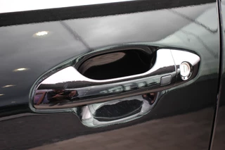 Kia Stonic Kia Stonic 1.0 T-GDi Platinum Edition | Schuifdak | Leder | Camera - afbeelding nr 15
