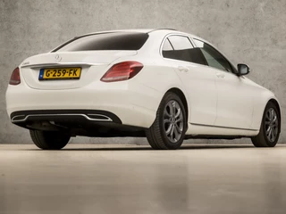 Mercedes-Benz C-Klasse 184Pk Automaat (SCHUIFDAK, NAVIGATIE, SFEERVERLICHTING, GETINT GLAS, LEDER, ELEK STOELVERWARMING, SPORTSTOELEN, CRUISE, LED KOPLAMPEN, NIEUWSTAAT) - afbeelding nr 5