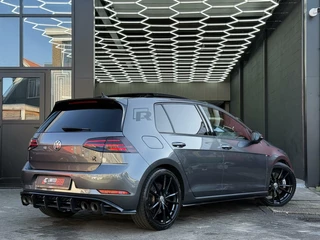 Volkswagen Golf Volkswagen Golf 7.5 R 2.0 TSI 4Motion|AKRA|PANO|DYNAUDIO - afbeelding nr 17