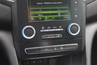 Renault Mégane Estate Renault Mégane Estate 1.2 TCe GT-Line / Trekhaak / Camera / Bose / Keyless / 17'' / Navigatie / Getint glas / Dodehoek / DAB / Cruise Control - afbeelding nr 27