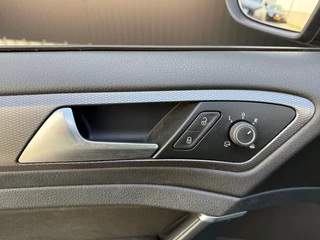 Volkswagen Golf Volkswagen Golf 1.4 TSI ACT Connected Series - afbeelding nr 27