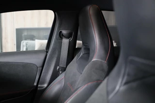 Mercedes-Benz A-Klasse Mercedes-Benz A-klasse 250 e AMG 45 Look / 360 Camera / Acc / Lane Assist / Dode Hoek / Open Pano / Sfeerver / Led / Pdc / 20 Inch - afbeelding nr 11