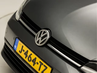 Volkswagen Golf Automaat (APPLE CARPLAY, GROOT NAVI, CLIMATE, CAMERA, STOELVERWARMING, SPORTSTOELEN, ADAPTIVE CRUISE, DAB+, NIEUWE APK, NIEUWSTAAT) - afbeelding nr 30