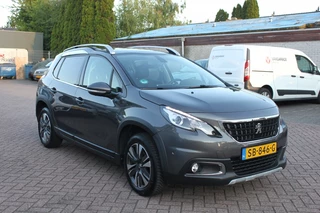 Peugeot 2008 Peugeot 2008 1.2 PureTech Allure, automaat, navigatie. - afbeelding nr 3