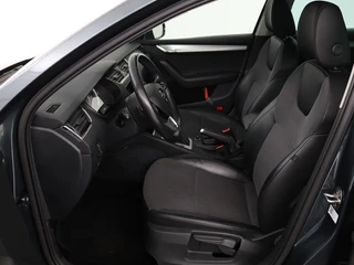 Škoda Octavia Skoda Octavia 1.5 TSI Business Edition | Stoelverwarming |  Trekhaak | Carplay | Half leder | Navigatie | Climate control | Parkeerhulp | Cruise control - afbeelding nr 4
