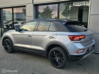 Volkswagen T-Roc Volkswagen T-Roc 1.5 TSI Black Style Panorama/Keyless/IQ Light - afbeelding nr 7