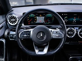 Mercedes-Benz A-Klasse Mercedes A-klasse A250e AMG|PANO|18''|CARPLAY|PLUG-IN|SFEERV - afbeelding nr 9