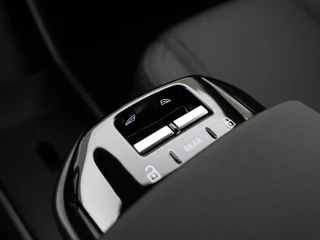 Volvo EX30 Volvo EX30 EXTENDED RANGE PLUS HARMAN KARDON GOOGLE MAPS CAMERA DAB+ - afbeelding nr 16