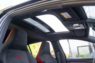 Volkswagen Golf Volkswagen Golf 2.0 TSI GTI Clubsport 45 Jahre Akra Pano DSG - afbeelding nr 54