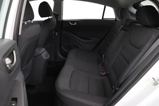 Hyundai IONIQ Hyundai IONIQ 1.6 GDi i-Motion | Adaptive cruise | Camera |  Navigatie | Climate control | PDC | Bluetooth | DAB | LED - afbeelding nr 6