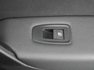Renault Captur Renault Captur 1.0 TCe 90 Business Zen - Navigatie - Camera - Airco - Cruise control - LM velgen  - LED koplampen - 12 maanden garantie - afbeelding nr 42