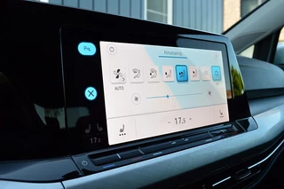 Volkswagen Golf Rijklaarprijs-Garantie Navigatie Airco Led Digitaal Dashboard - afbeelding nr 24