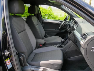 Volkswagen Tiguan Volkswagen Tiguan 2.0 TSI 191PK 4Motion Highline Business R | 2.200KG TREKGEW. | APPLE CARPLAY | CAMERA | - afbeelding nr 4