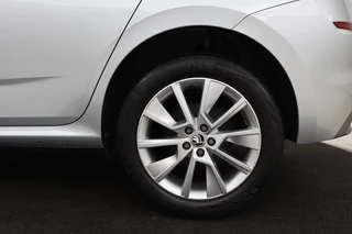 Škoda Kamiq Skoda Kamiq 1.0 TSI Sport | Stoelverwarming |  Virtual Cockpit | Keyless | Carplay | Climate control | Navigatie | Parkeerhulp | Full LED | DAB - afbeelding nr 31