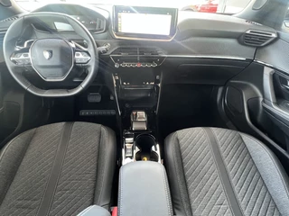 Peugeot 2008 Peugeot 2008 1.2 130 PK Automaat Allure Navi* Carplay Camera Stoelverwarming ACC DAB Keyless 17 Inch Velgen Parkeersensoren - afbeelding nr 9