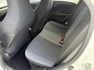 Toyota Aygo Toyota Aygo 1.0 VVT-i x-play CarPlay/Camera/Navi/Cruise Control - afbeelding nr 7