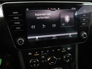 Škoda Superb Skoda Superb 1.4 TSI Ambition | Panoramadak | Stoelverwarming | Trekhaak | Carplay | Memory | Navigatie | Climate control - afbeelding nr 25