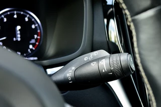 Volvo V60 Volvo V60 2.0 T5 R-Design Rijklaarprijs-Garantie Leder Led Apple carplay Rondom zicht camera - afbeelding nr 33