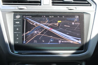 Volkswagen Tiguan Volkswagen Tiguan 1.5 TSI R-Line DSG Virtual/Navi/Leer/360view 