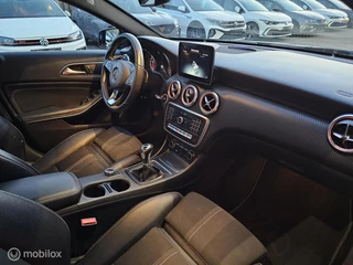 Mercedes-Benz A-Klasse Mercedes A-klasse 180 AMG Line Camera/Stoelverwarming - afbeelding nr 32
