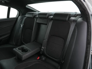 Jaguar XE Jaguar XE 2.0 D R-Sport-Pack Aut. *LEATHER-MICROFIBRE | BI-XENON | NAVI-FULLMAP | MERIDIAN-SOUND | HEATED-SPORTSEATS | CAMERA | ECC | KEYLESS | PDC | SHIFT-PADDLES | LANE-ASSIST | CRUISE | 17''ALU* - afbeelding nr 24