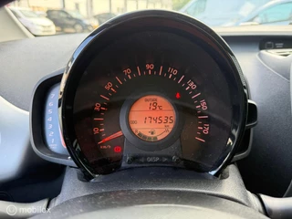 Toyota Aygo Toyota Aygo 1.0 VVT-i x-play FULL OPTION! - afbeelding nr 13