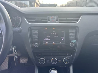 Škoda Octavia Skoda Octavia Combi 1.6 TDI DSG Elegance Businessline - afbeelding nr 17