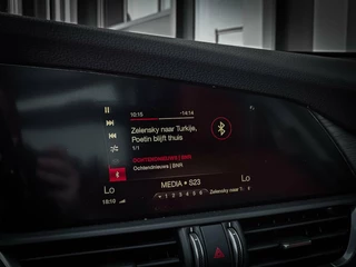 Alfa Romeo Giulia Alfa Romeo Giulia 2.0T Super | PANORAMADAK | KEYLESS | DNA | LANE ASSIST | VOL OPTIES! - afbeelding nr 47