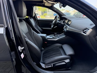 BMW 3 Serie BMW 3 Serie Touring 330e xDrive M-Sport PANO/LASER/360CAMERA/ADAPTIVE M-ONDERSTEL/ACC/LEER-ALCANTARA/19