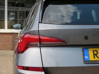 Škoda Kamiq Škoda Kamiq 1.0 TSI 110pk SPORT BNS / Camera / Stoelverw / Led / 18 Inch / Clima / BOVAG garantie - afbeelding nr 19