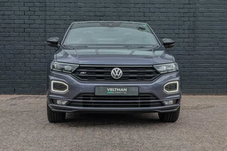 Volkswagen T-Roc Volkswagen T-Roc Cabrio 1.5 TSI R-Line ACC VIRTUAL COCKPIT STOELVERWARMING AUTOMAAT LEDER CAMERA - afbeelding nr 10