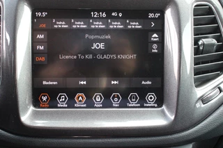 Jeep Compass Jeep Compass 4xe 240PK PHEV TRAILHAWK AUTOMAAT | NAVIGATIE | ACHTERUIRIJCAMERA | APPLE CARPLAY / ANDROID AUTO | DIGITALE COCKPIT | XENON KOPLAMPEN | 17