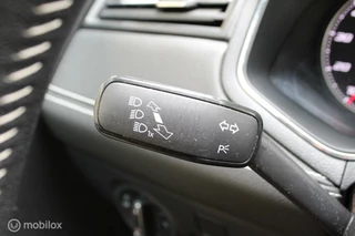 SEAT Arona Seat Arona 1.0 TSI Xcellence Business Intense, DSG, Leder/Alcantara, Trekhaak, Stoelverw, Adaptief cruise, Full led, Pdc voor + achter, Camera, Dodehoek detectie, App connect, Navi, Clima, 18 inch Lmv. - afbeelding nr 34