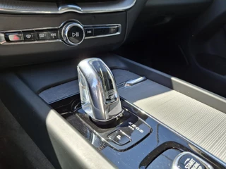 Volvo XC60 Volvo XC60 2.0 T8 Twin Engine AWD Inscription | Panoramisch schuif-/kanteldak | Camera | Leder | Zeer compleet! - afbeelding nr 25