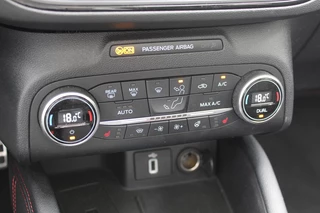 Ford Focus Ford Focus Wagon 1.5 EcoBoost ST Line Business / Camera / Navigatie / Keyless / B&O / 17'' / Stuurverwarming / DAB / Dodehoek / Cruise Control - afbeelding nr 23