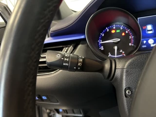 Toyota C-HR Toyota C-HR 1.2 Bi-Tone | CAMERA | NAVI | KEYLESS | LMV | METALLIC | LED - afbeelding nr 55
