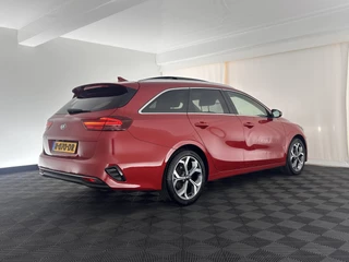 Kia Ceed Sportswagon Aut. *PANO | FULL-LEATHER | ADAPTIVE-CRUISE | FULL-LED | MEMORY-PACK | DIGI-COCKPIT | JBL-SOUND | BLIS | KEYLESS | COMFORT-SEATS | NAVI-FULLMAP | 17''ALU* - afbeelding nr 6